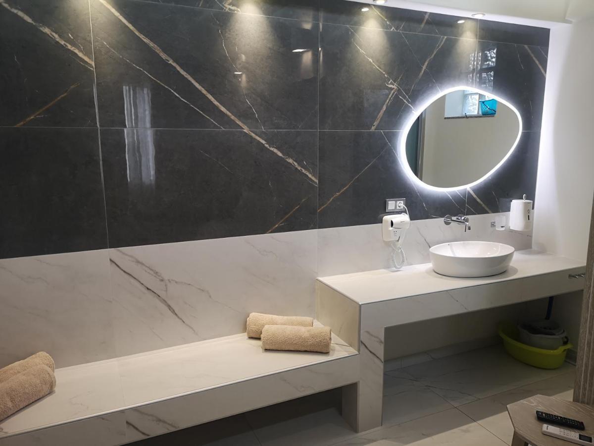 Amalia Deluxe Villas Vrasná Dış mekan fotoğraf